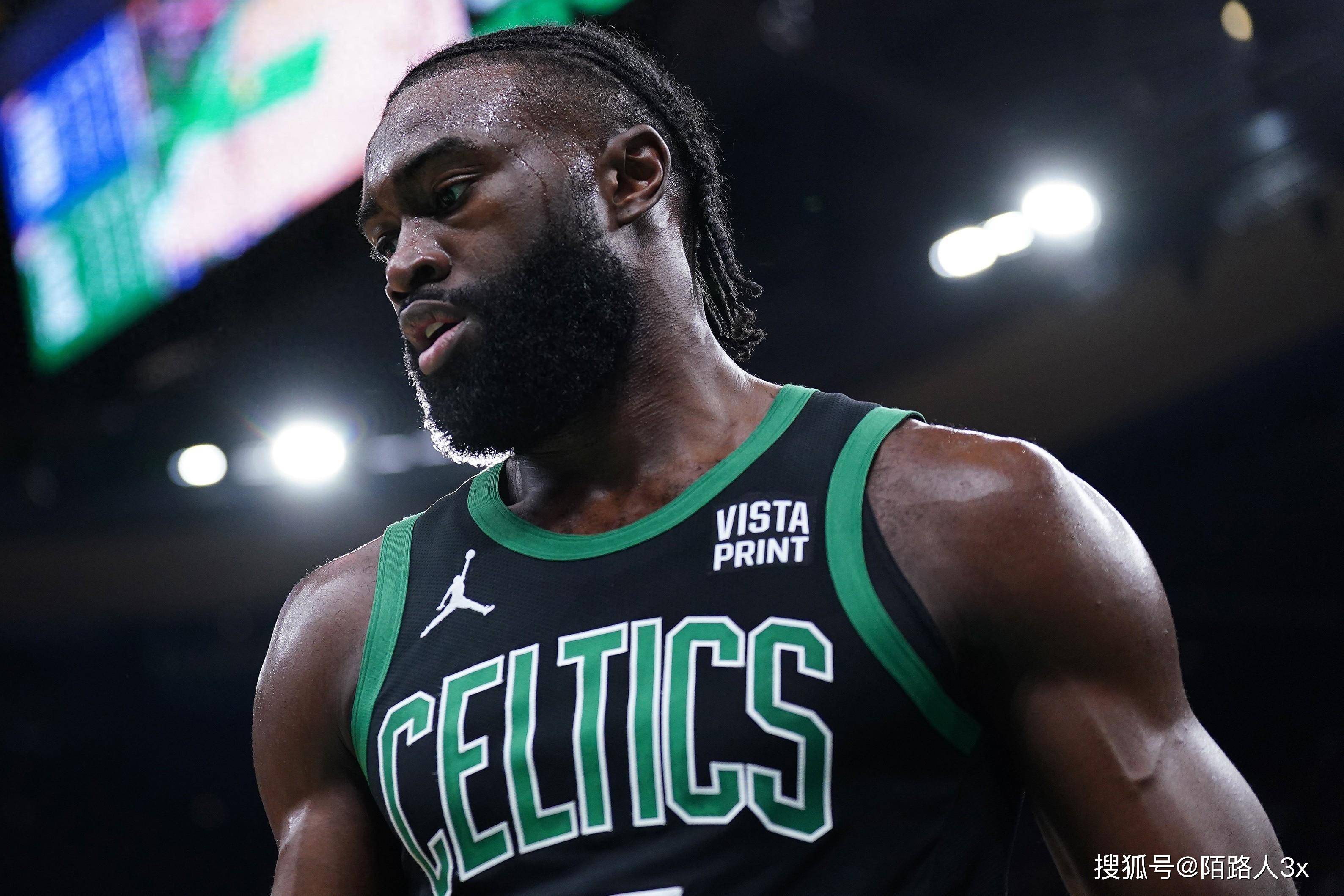美国nba球员,美国NBA球员CarlosRogers
