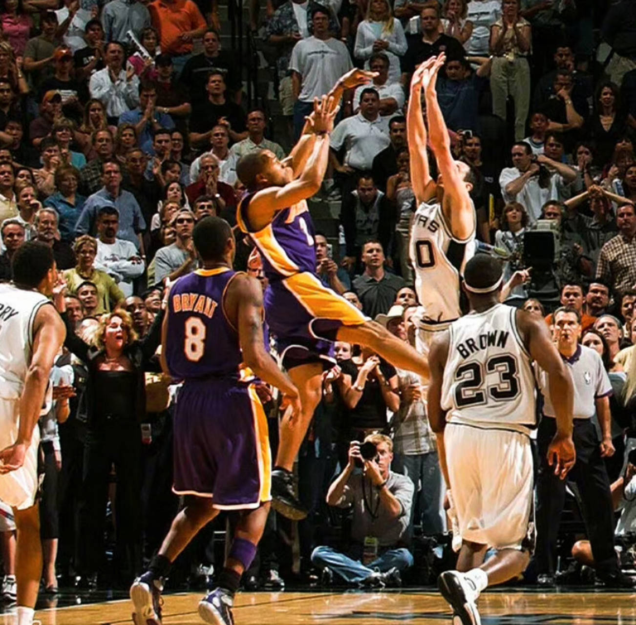 nba精彩时刻,NBA精彩时刻弹无虚发!库里开场借掩护连飚三分