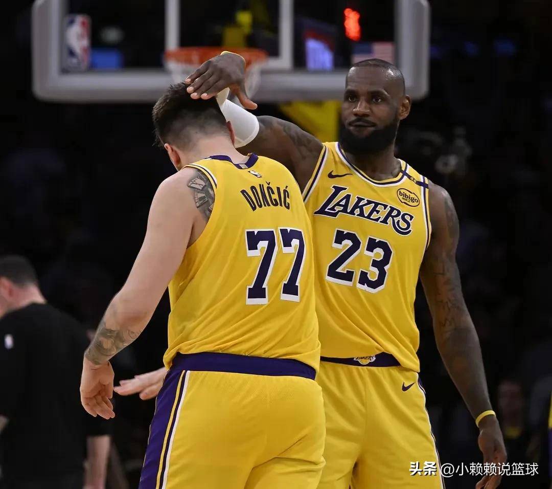 nba勇士对湖人,nba勇士对湖人比赛视频