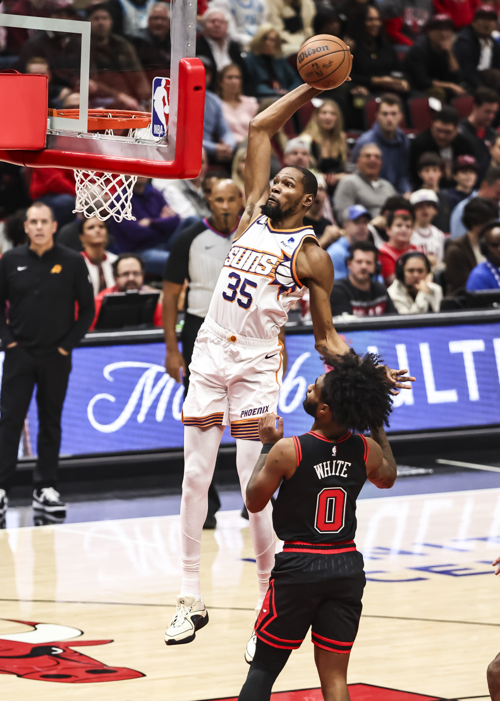 nba用的篮球,nba用篮球是什么型号